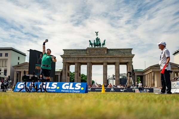 David Storl (SC DHfK Leipzig e.V.) beim Kugelstossen waehrend der deutschen Leichtathletik-Meisterschaften auf dem Pariser Platz am 24.06.2022 in Berlin